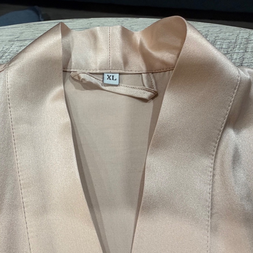 Slipintosoft 100% Silk Kimono Robe Champagne Tie Waist Luxury Lounge XL - Picture 12 of 13